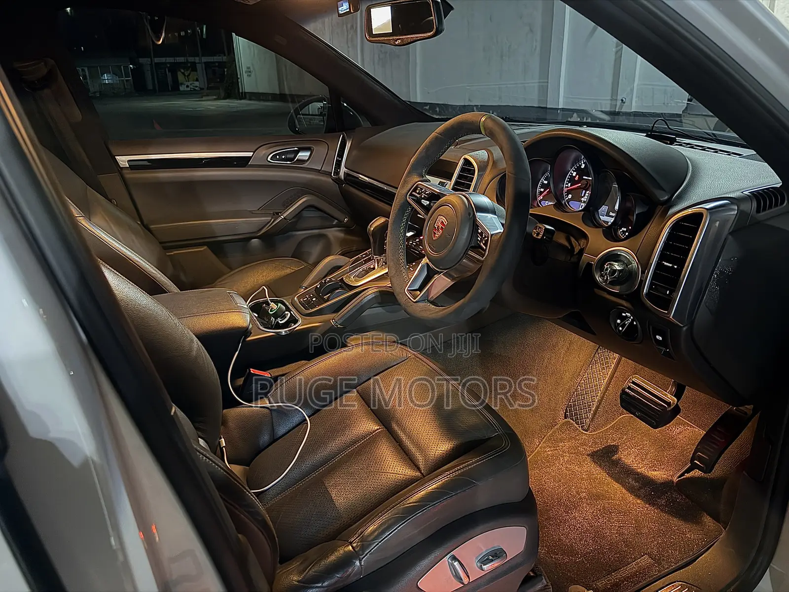 Porsche Cayenne 2016 White