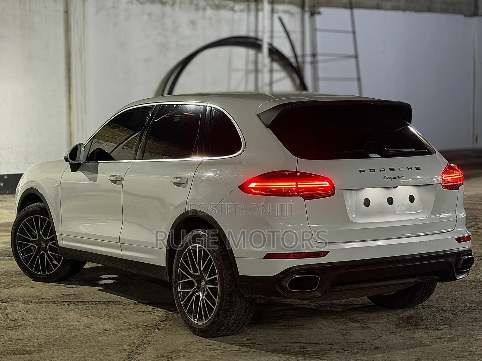 Porsche Cayenne 2016 White