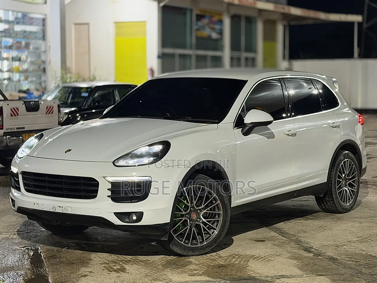 Porsche Cayenne 2016 White