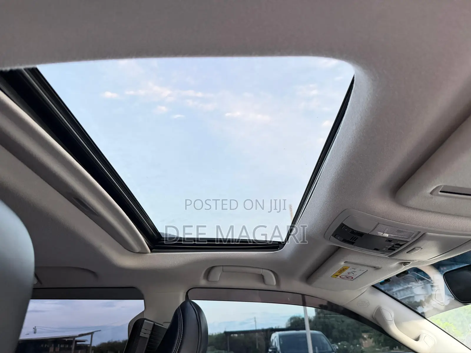 Toyota Land Cruiser Prado 2022 White