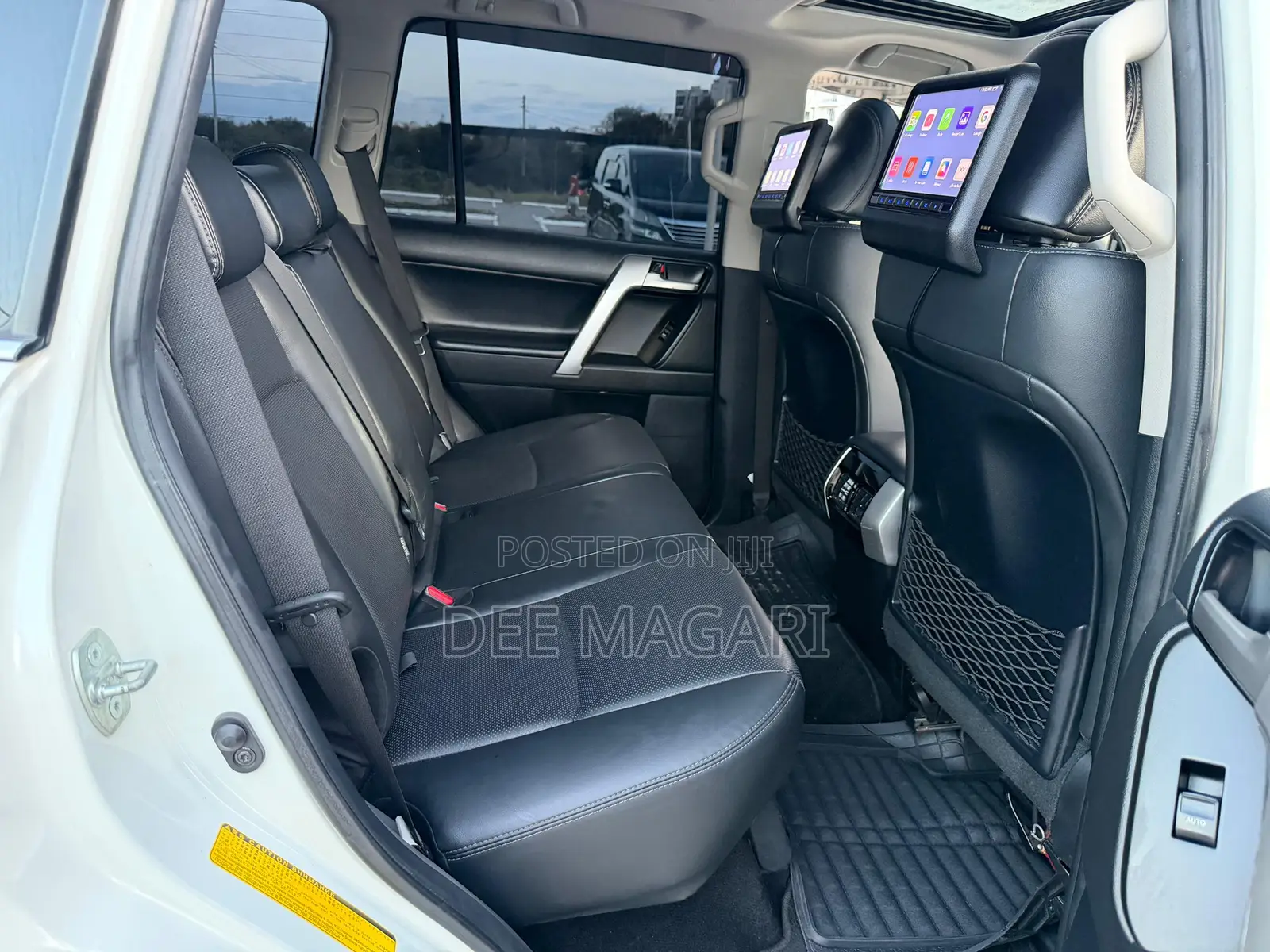 Toyota Land Cruiser Prado 2022 White