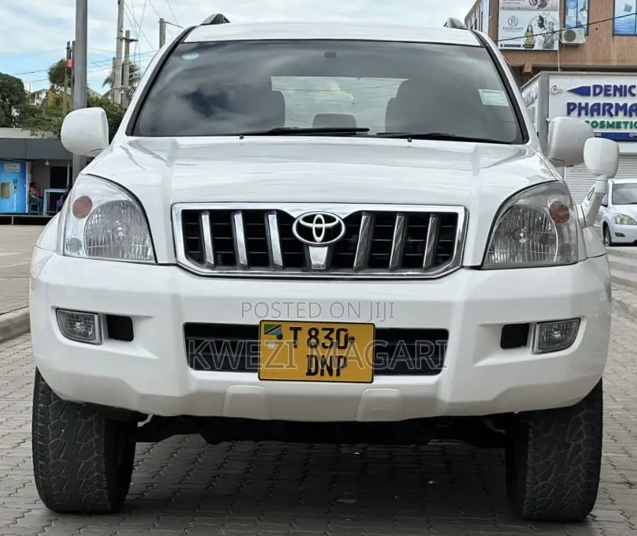 Toyota Land Cruiser Prado 2006 White