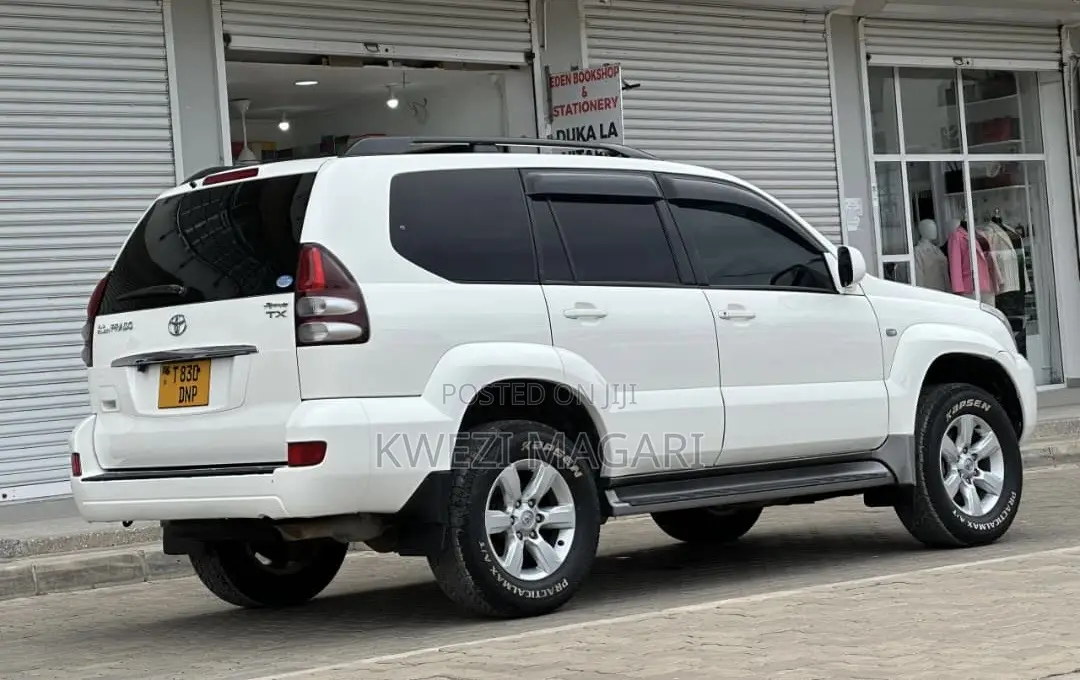 Toyota Land Cruiser Prado 2006 White