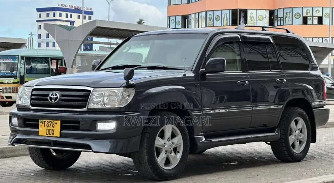 Toyota Land Cruiser 2005 Black