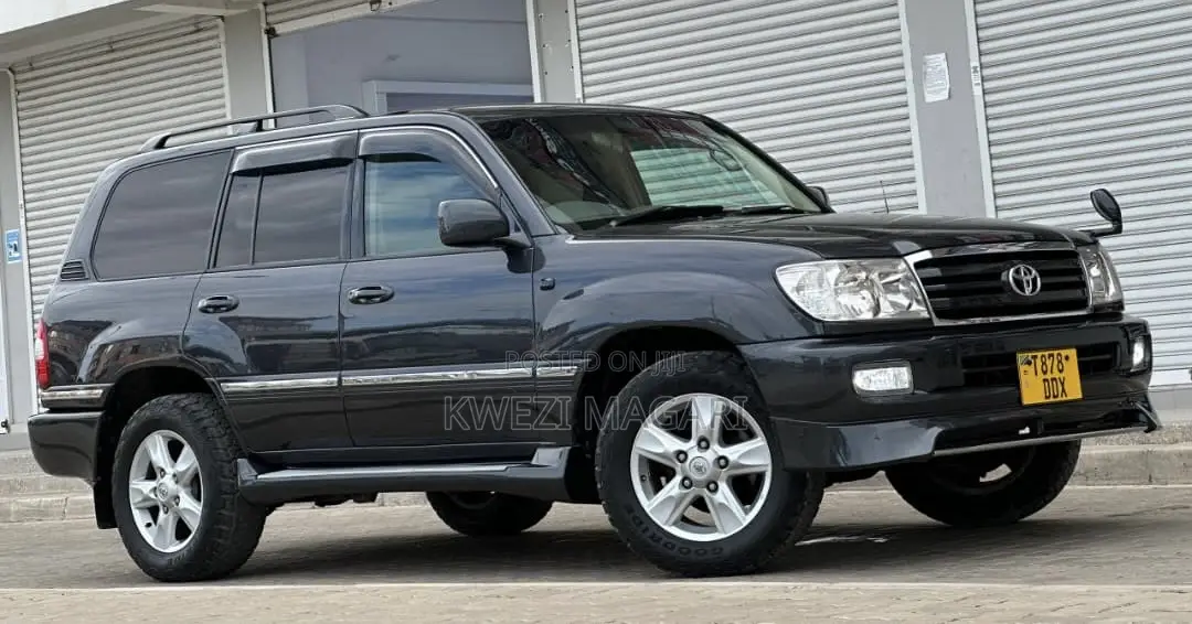 Toyota Land Cruiser 2005 Black
