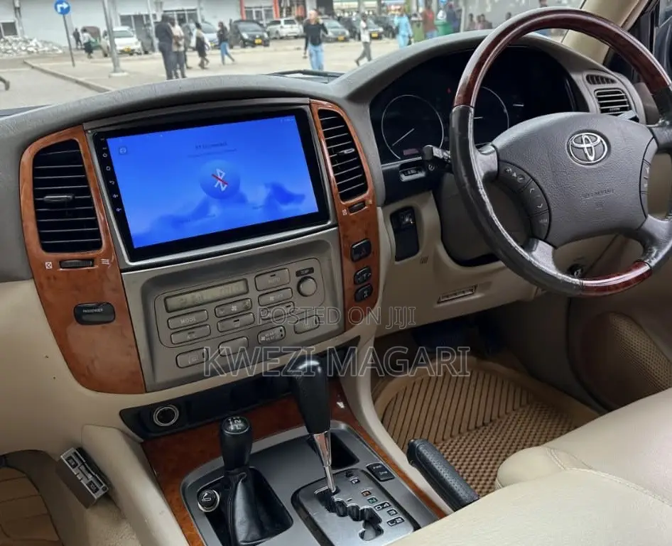 Toyota Land Cruiser 2005 Black