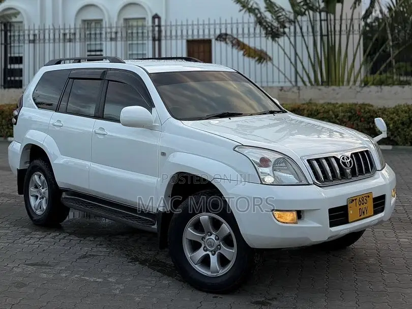 Toyota Land Cruiser Prado 2006 White