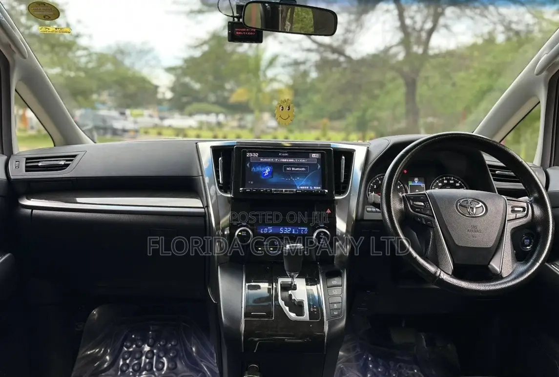 Toyota Alphard 2016 Black