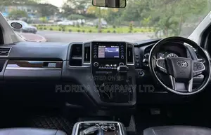 Toyota Quantum 2019 Silver