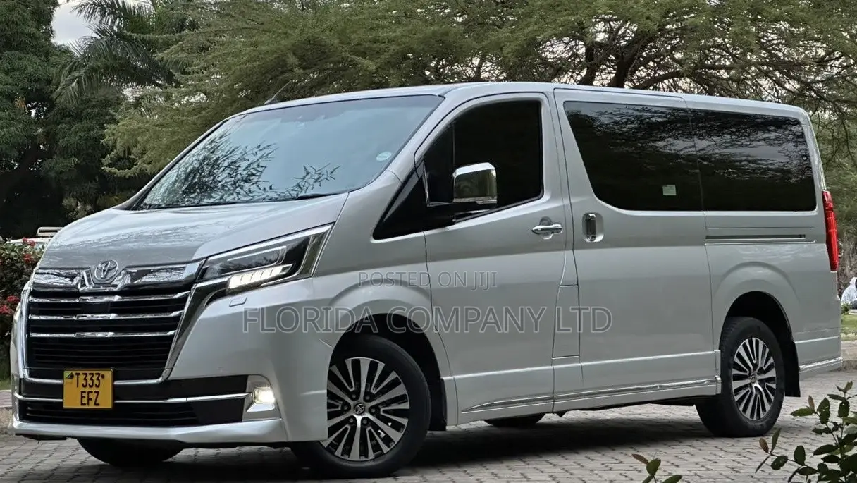 Toyota Quantum 2019 Silver