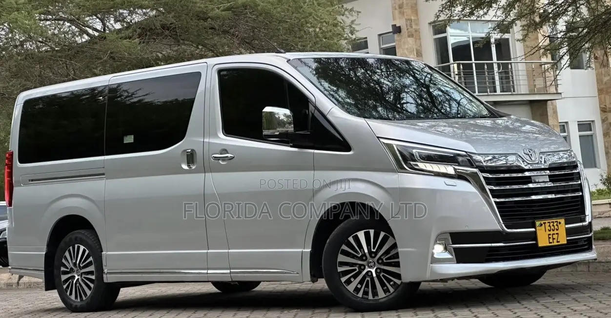Toyota Quantum 2019 Silver