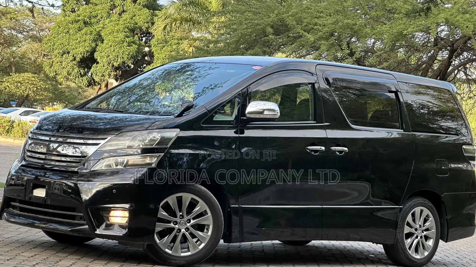 Toyota Vellfire 2010 Black