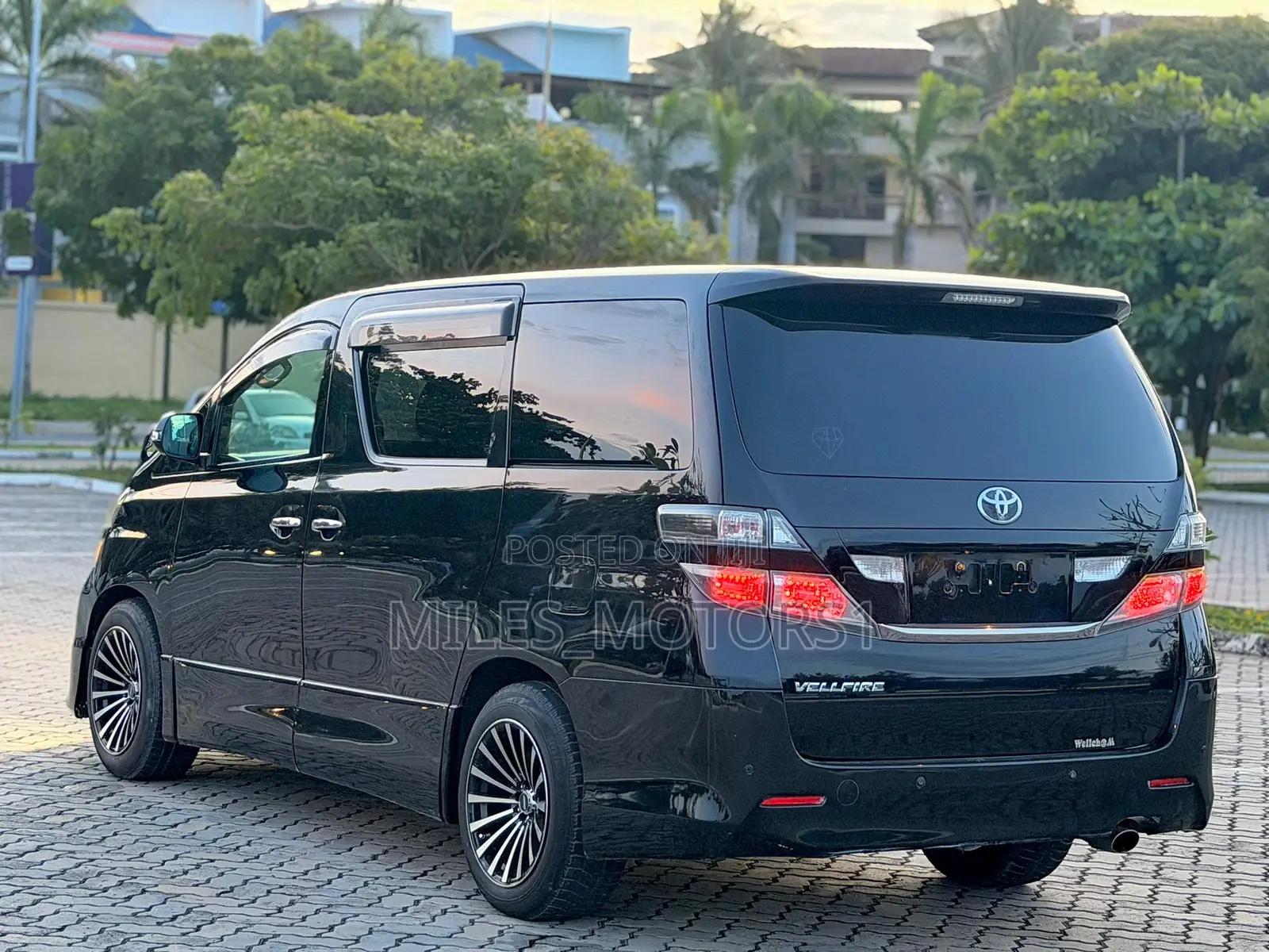 Toyota Vellfire 2009 Black