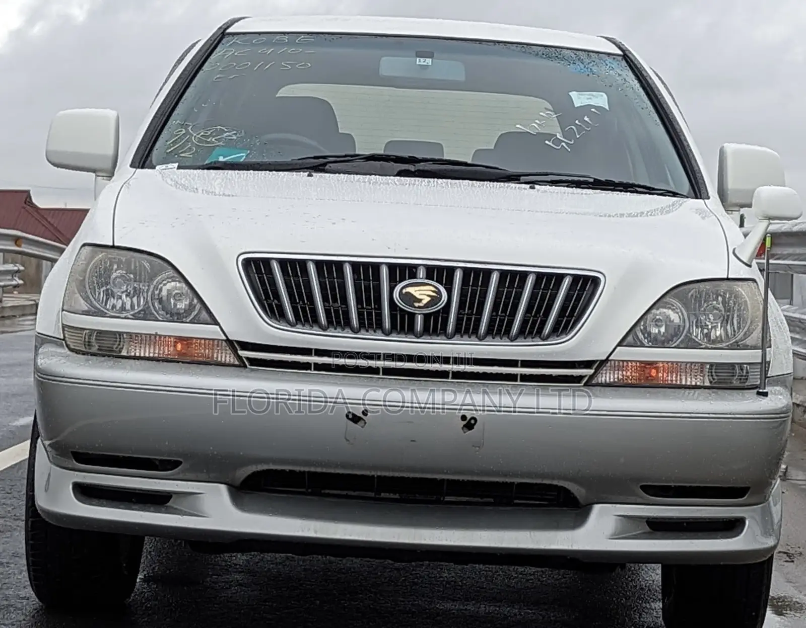 Toyota Harrier 2000 White