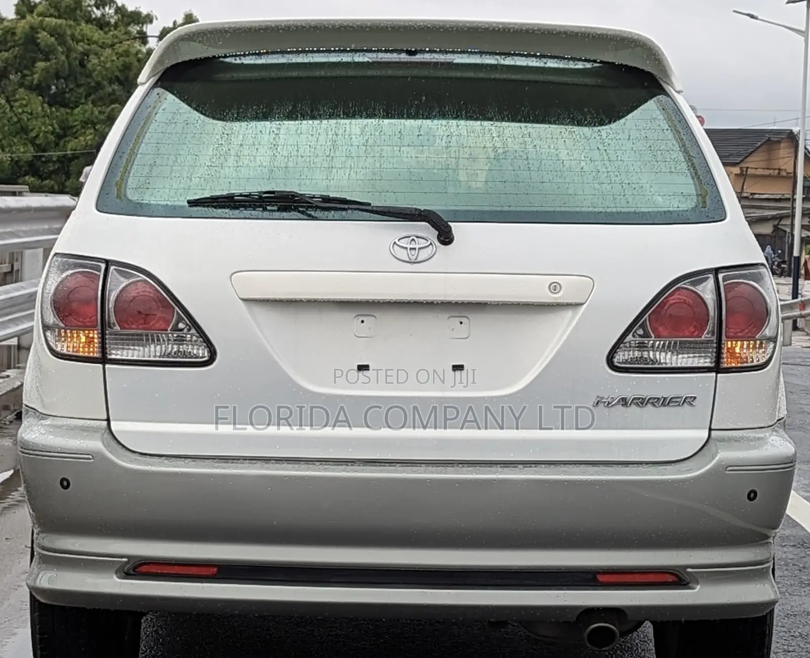 Toyota Harrier 2000 White