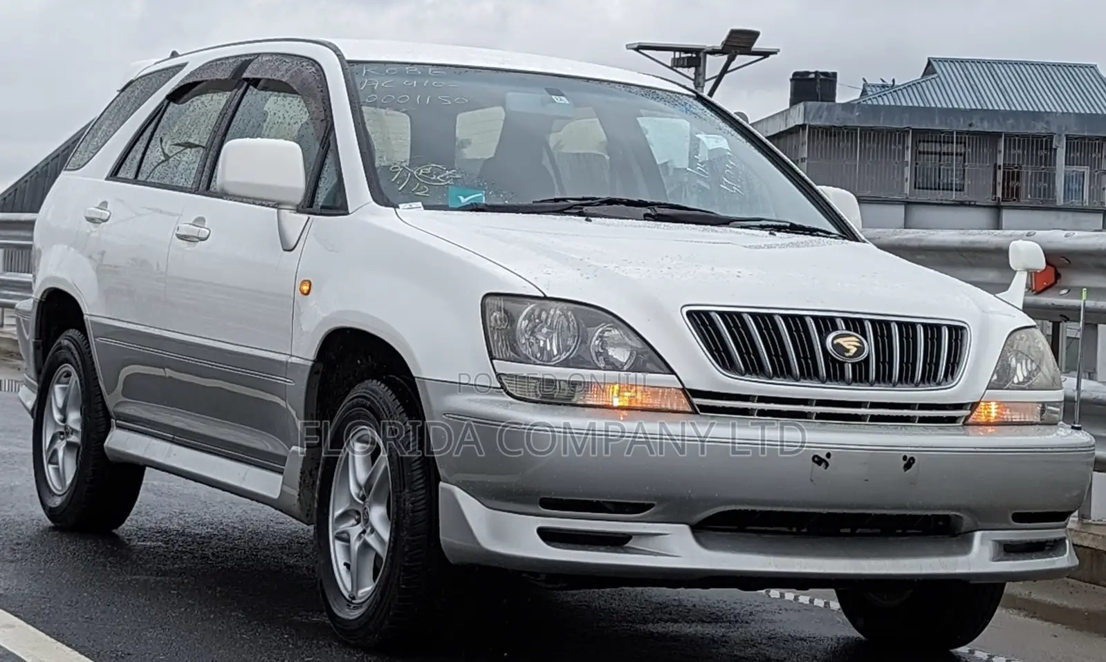 Toyota Harrier 2000 White