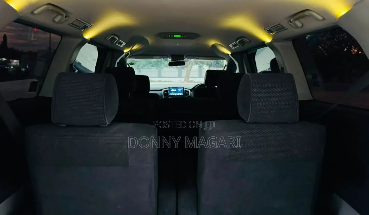 Toyota Alphard 2004 Gray