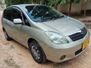 Toyota Corolla Spacio 2006 Gold