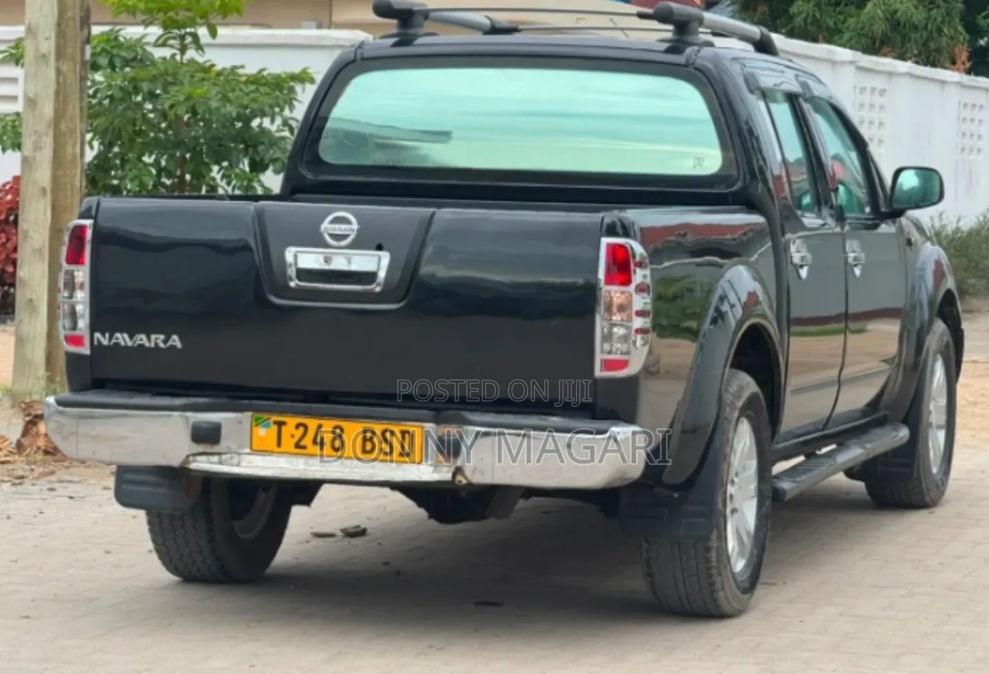 Nissan Navara 2005 Black