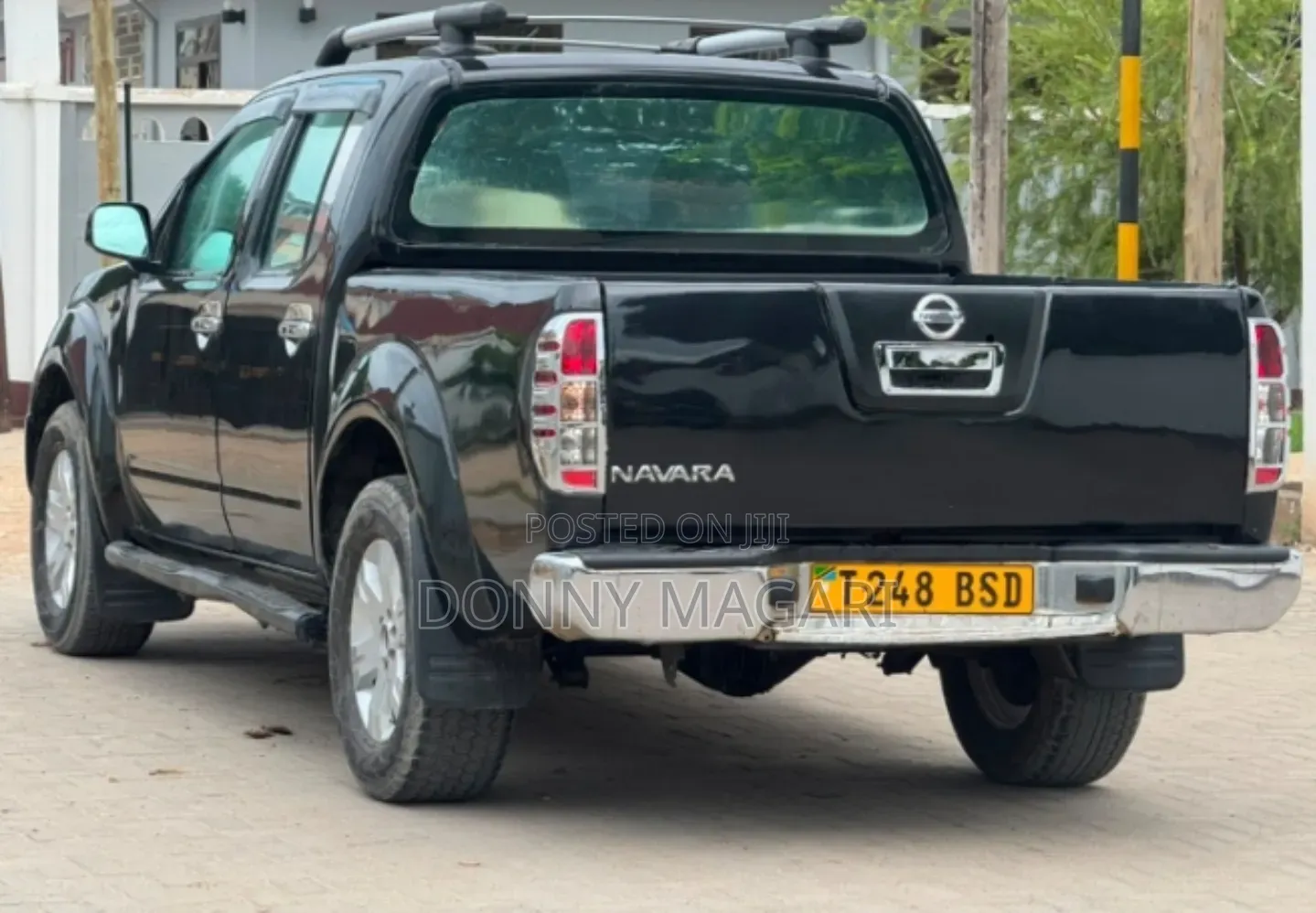 Nissan Navara 2005 Black
