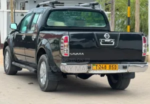 Nissan Navara 2005 Black