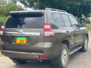 Toyota Land Cruiser Prado 2016 Gray