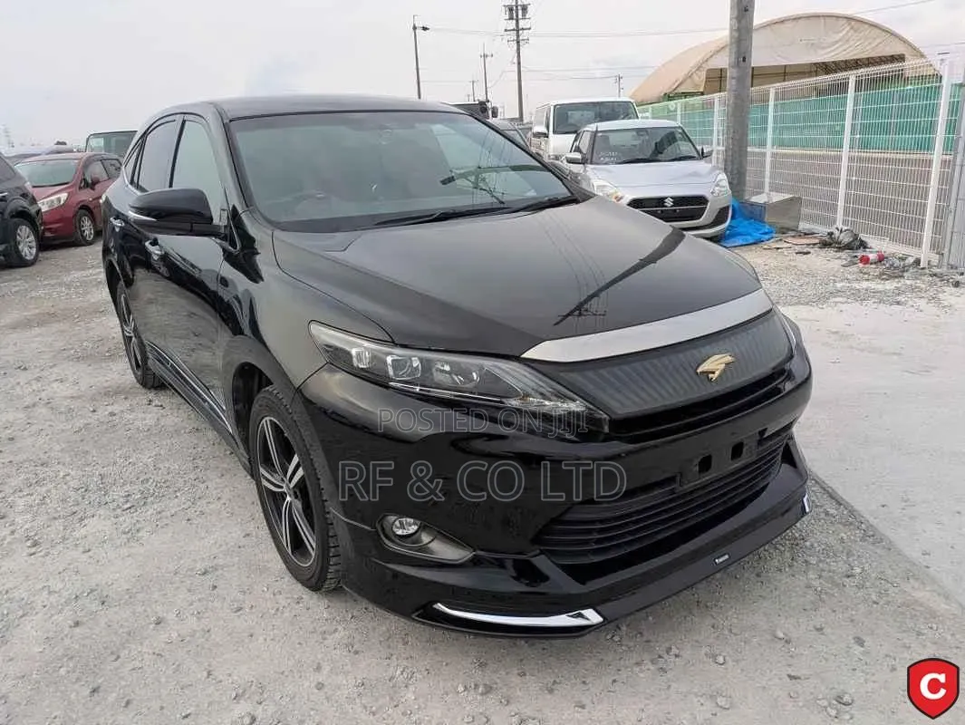 Toyota Harrier 2.0 2016 Black