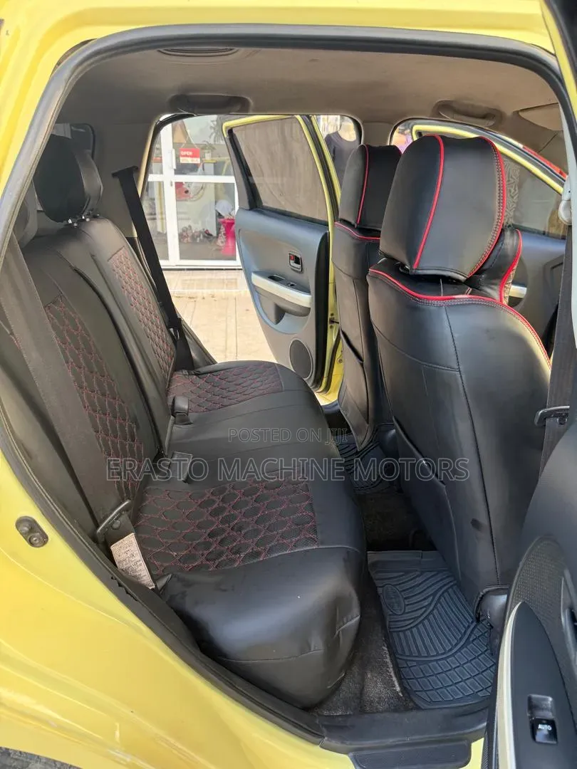 Toyota IST 2003 Yellow
