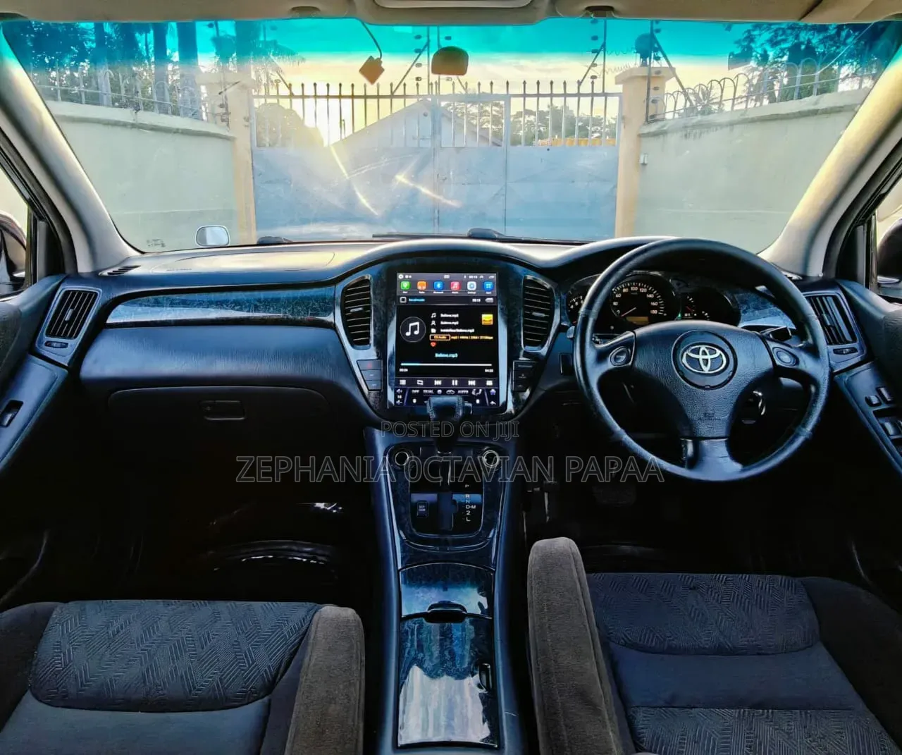 Toyota Kluger 2004 White