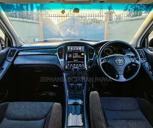 Toyota Kluger 2004 White
