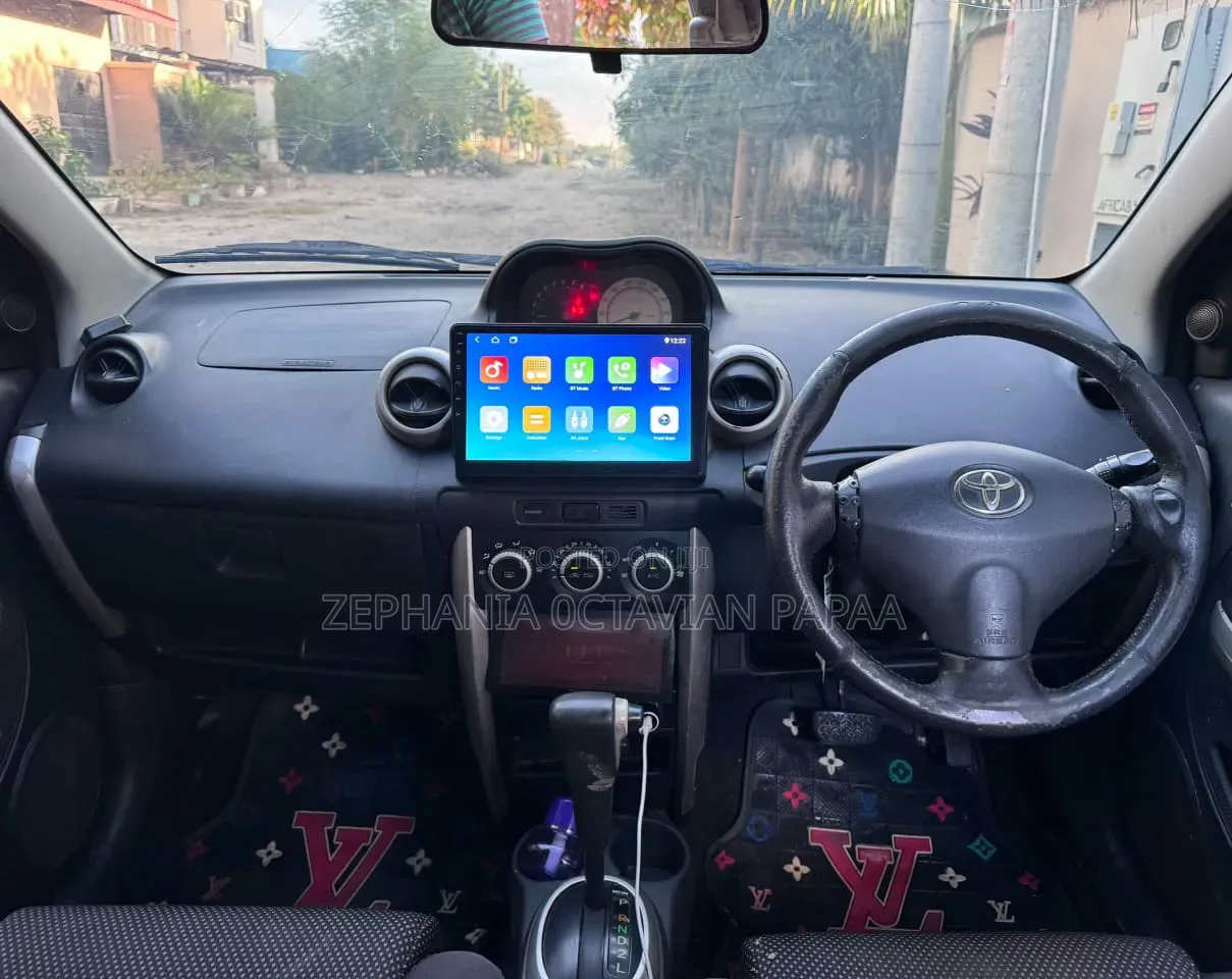 Toyota IST 2003 Gray