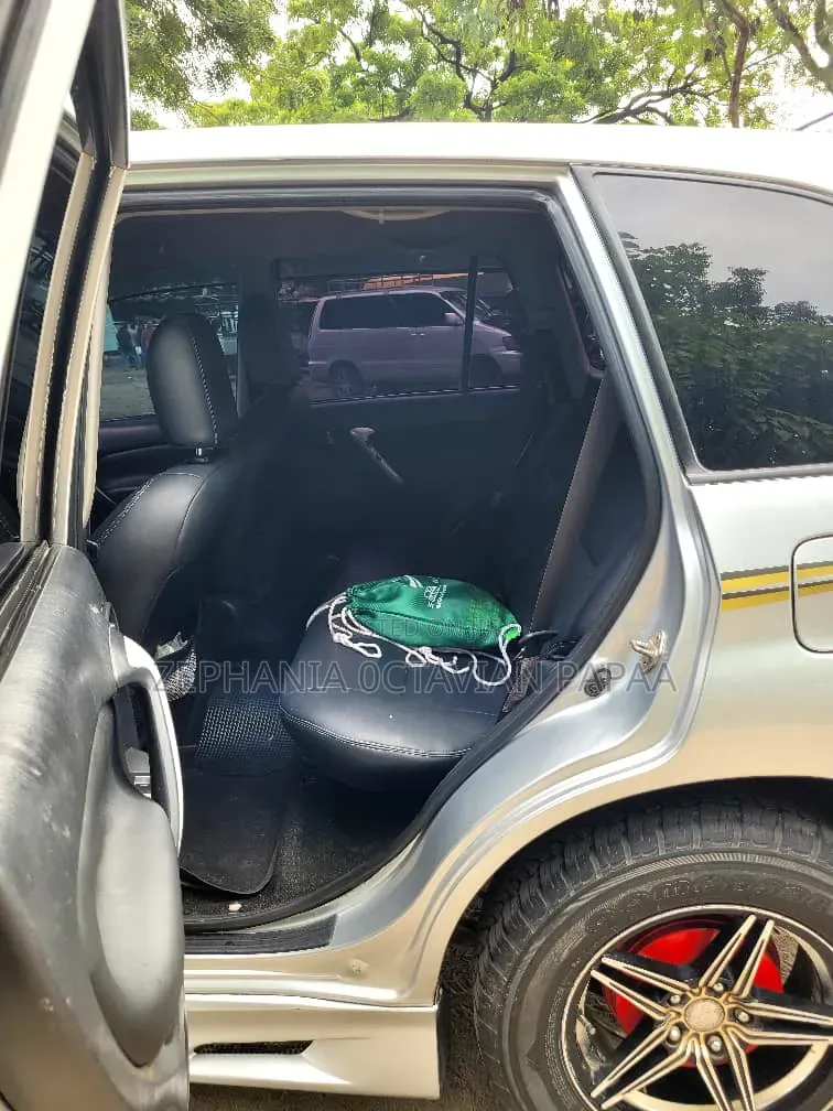 Toyota RAV4 2004 Silver