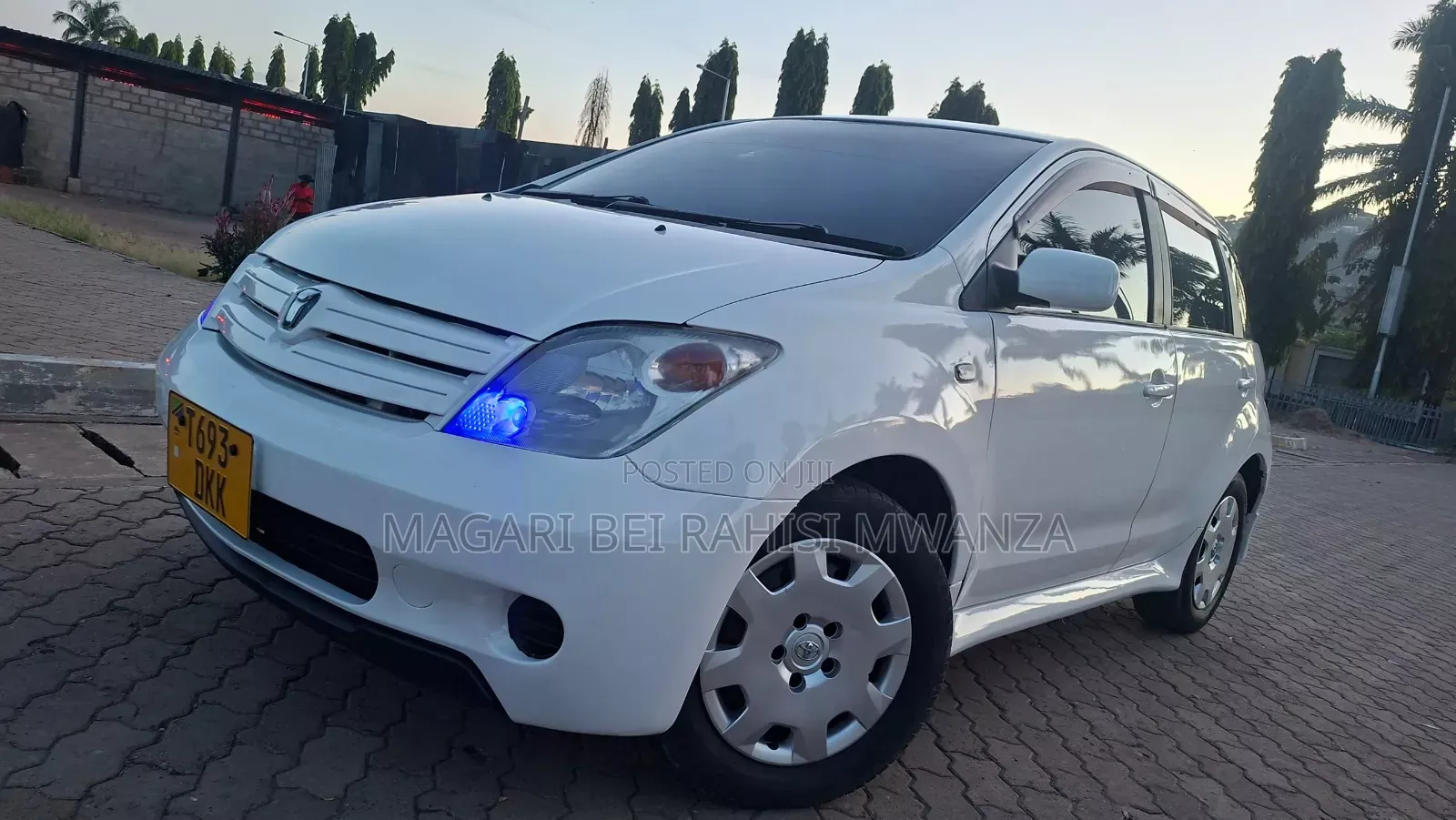 Toyota IST 2004 White