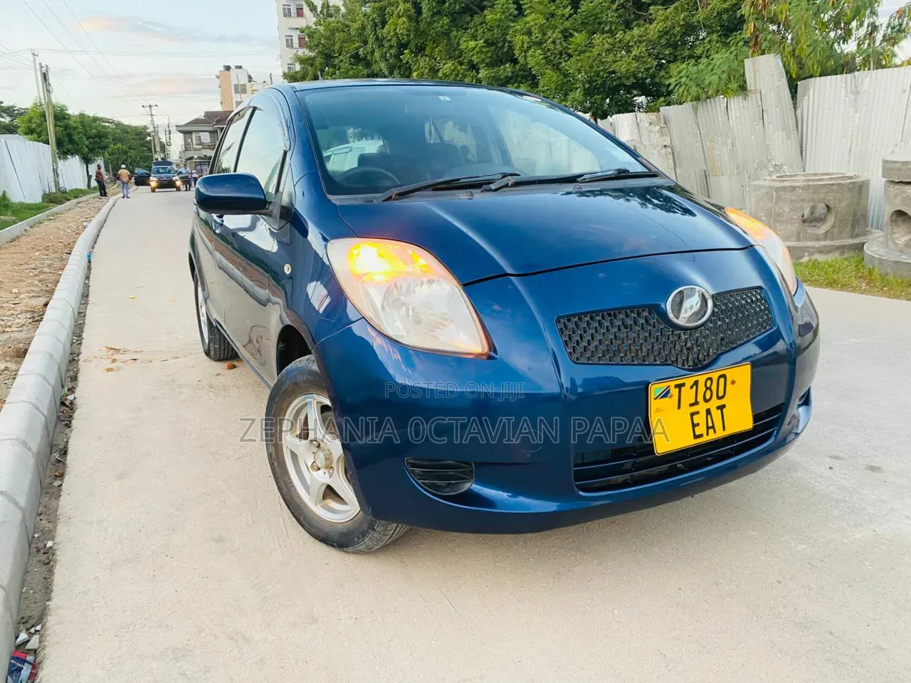Toyota Vitz 2009 Blue