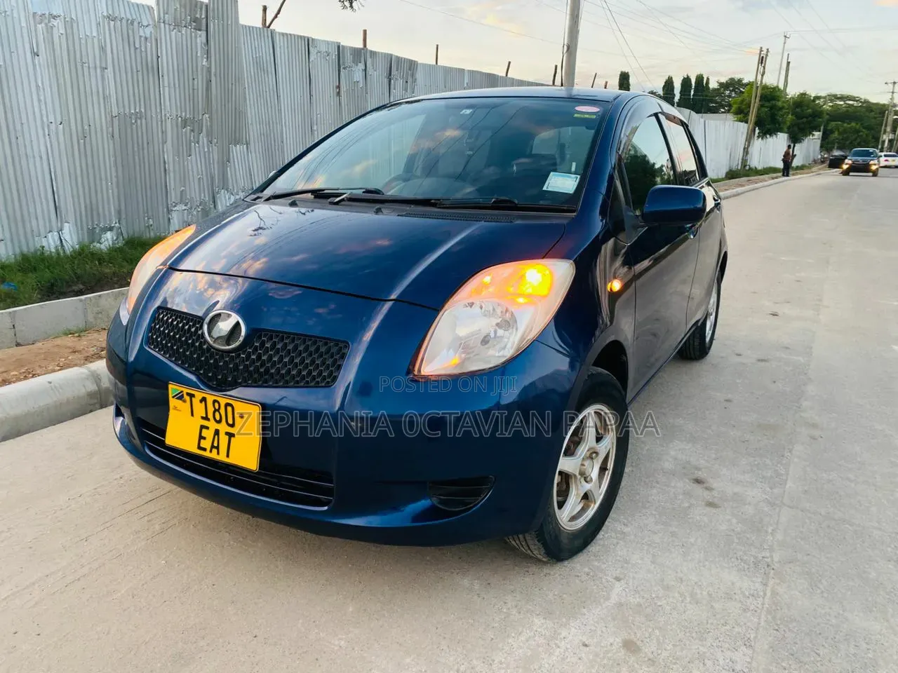 Toyota Vitz 2009 Blue