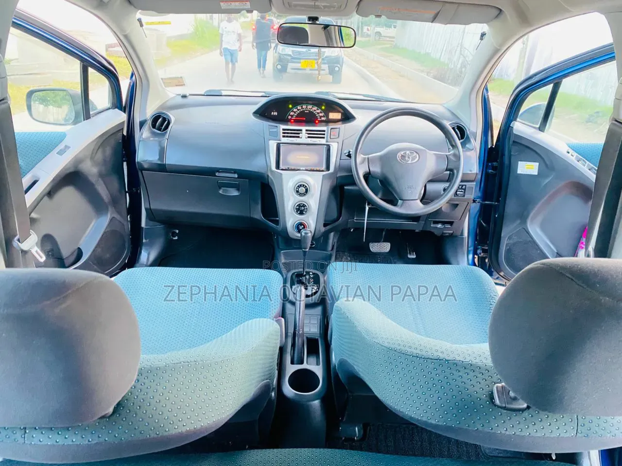 Toyota Vitz 2009 Blue