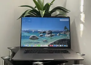 Laptop Apple MacBook Pro 2018 32GB Intel Core i7 SSD 512GB