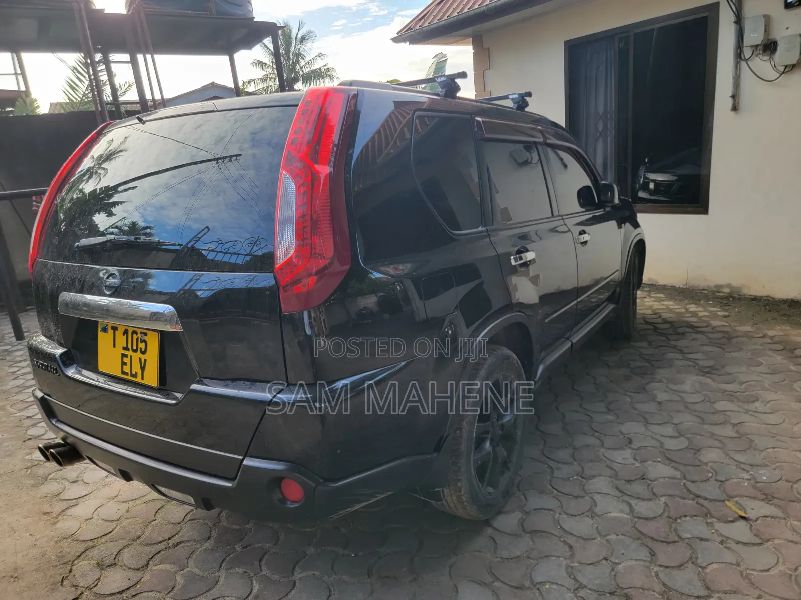 Nissan X-Trail 2.0 Petrol XE 2012 Black