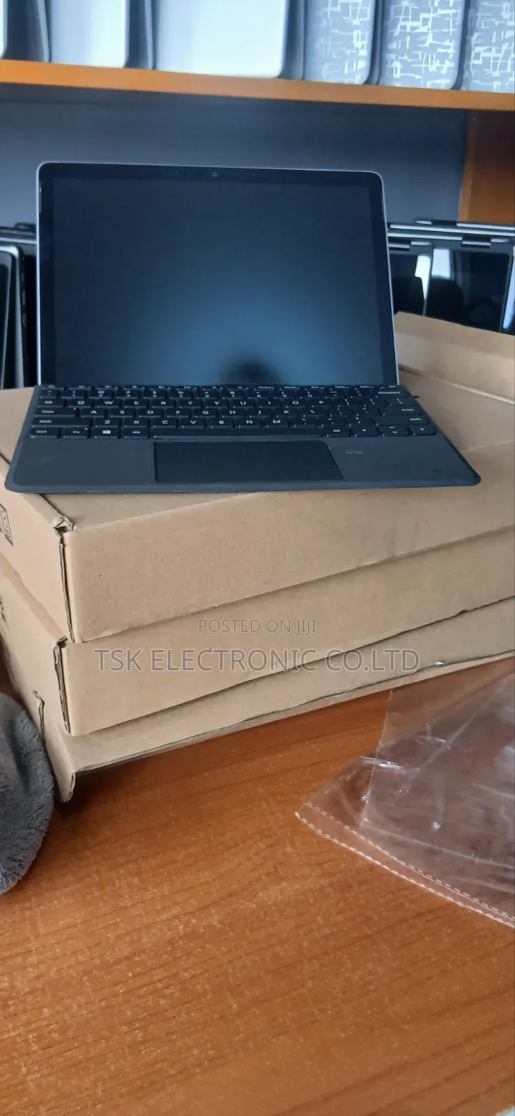 New Laptop Microsoft Surface Go 2 8GB Intel Core M3 SSD 128GB