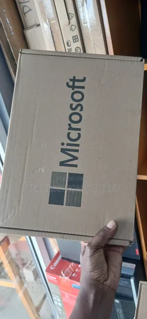 New Laptop Microsoft Surface Go 2 8GB Intel Core M3 SSD 128GB