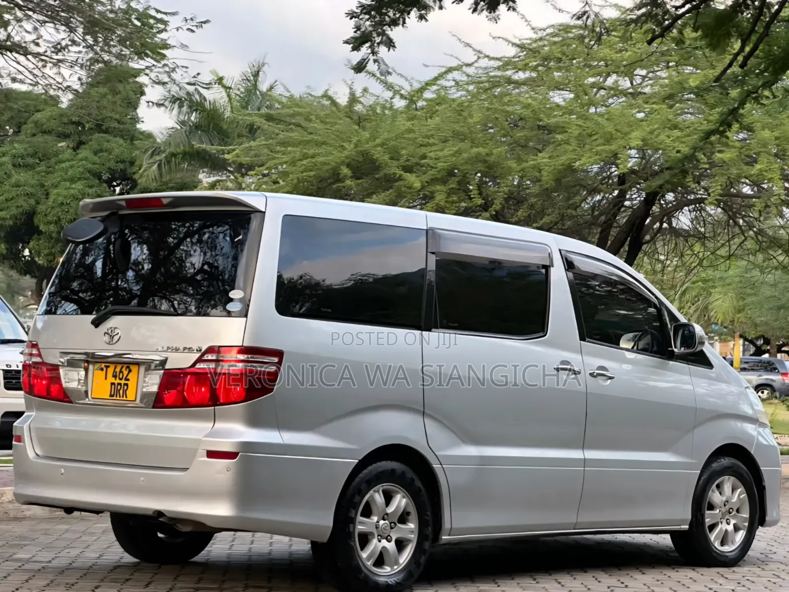 Toyota Alphard 2006 Silver