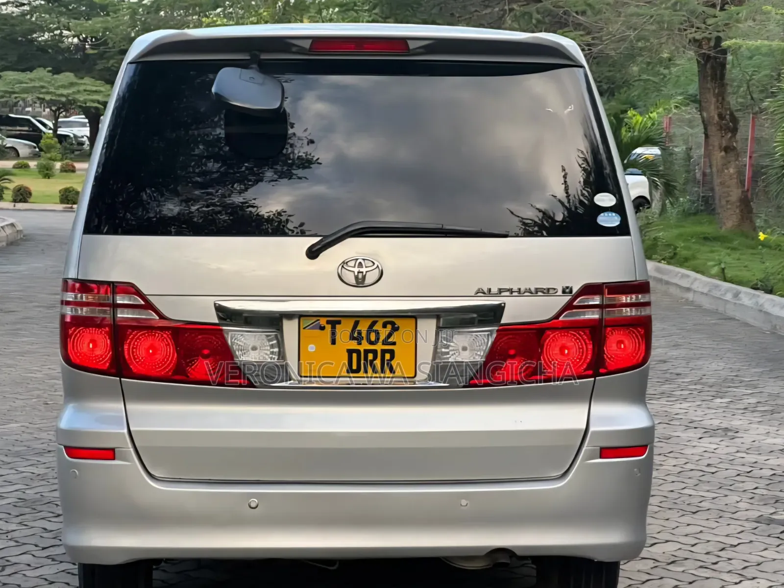 Toyota Alphard 2006 Silver