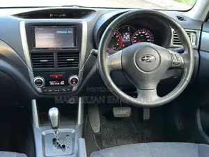 Subaru Forester 2010 Pearl