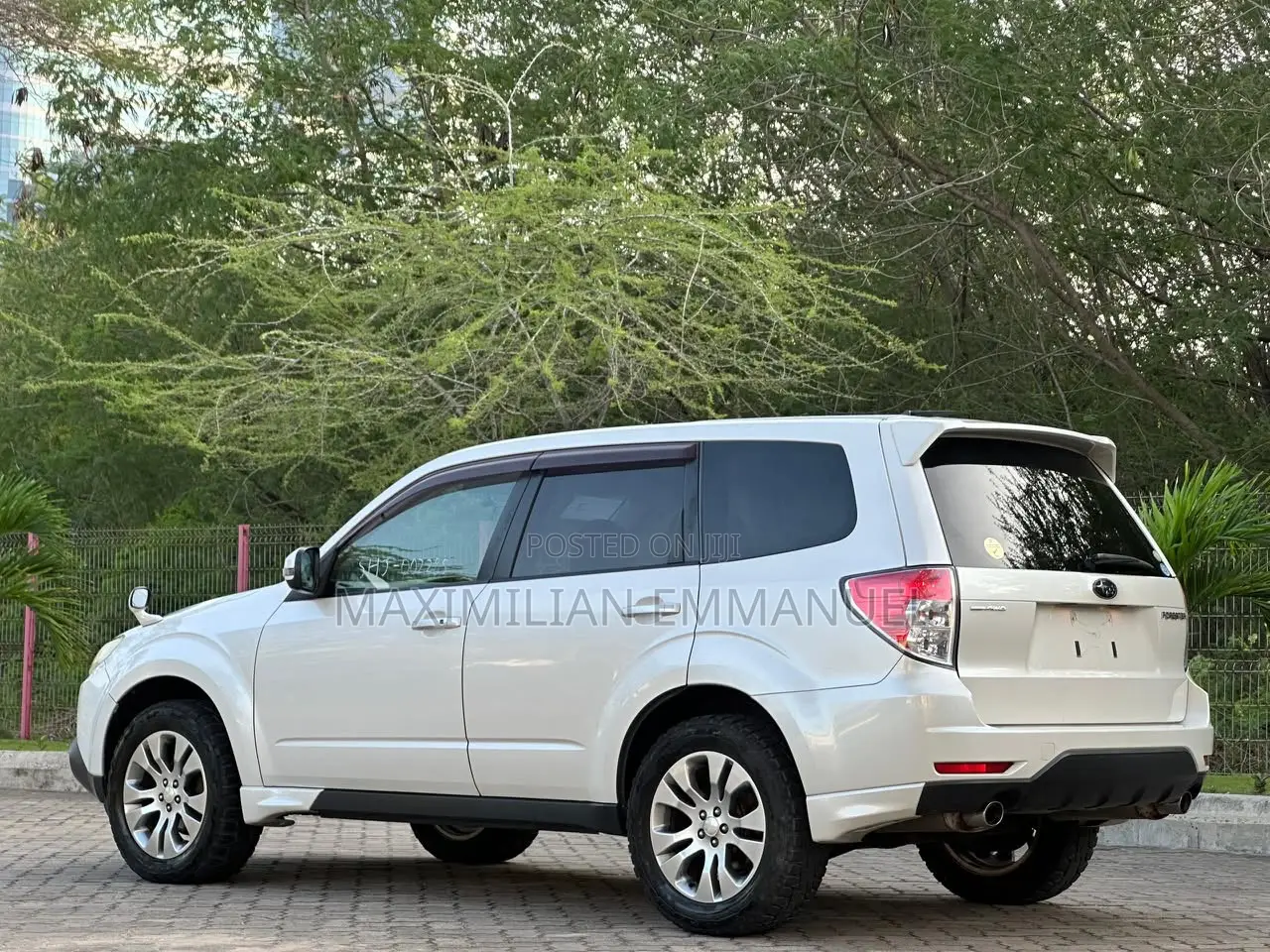 Subaru Forester 2010 Pearl