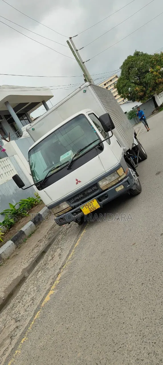 Mitsubishi Canter Box