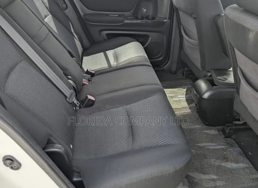 Toyota Kluger 2006 White
