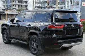 Toyota Land Cruiser 2023 Black