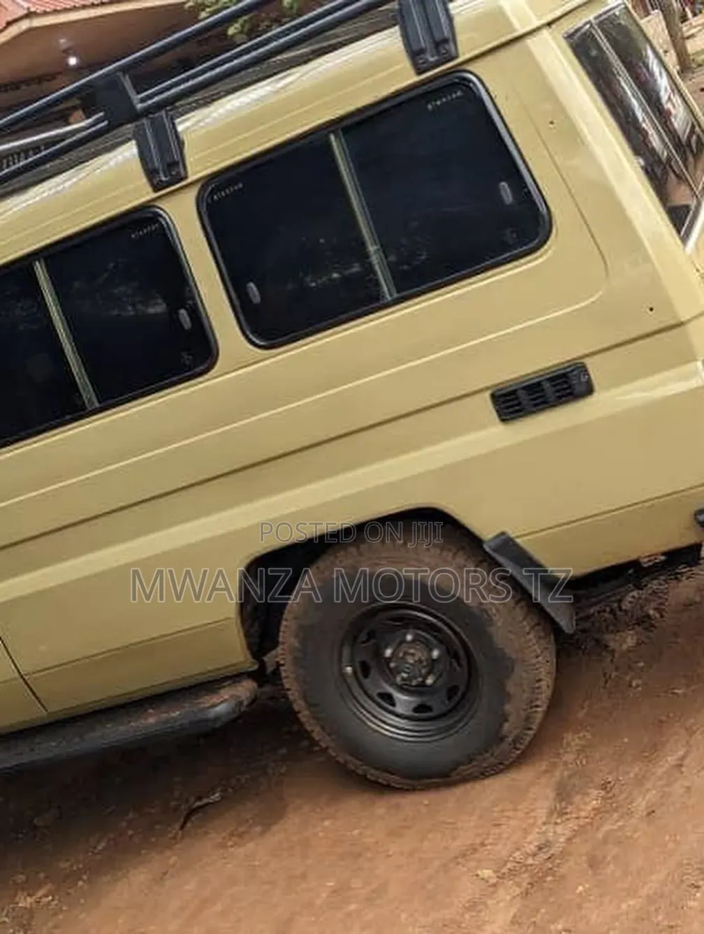 Toyota Land Cruiser 2009 Gold