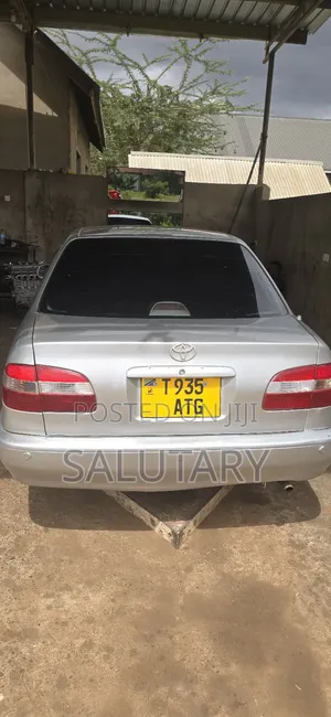 Toyota Corolla 1998 Silver