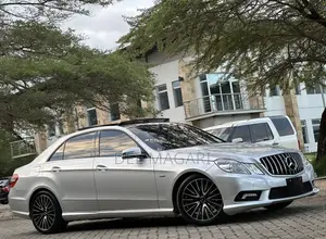 Mercedes-Benz E250 2011 Silver